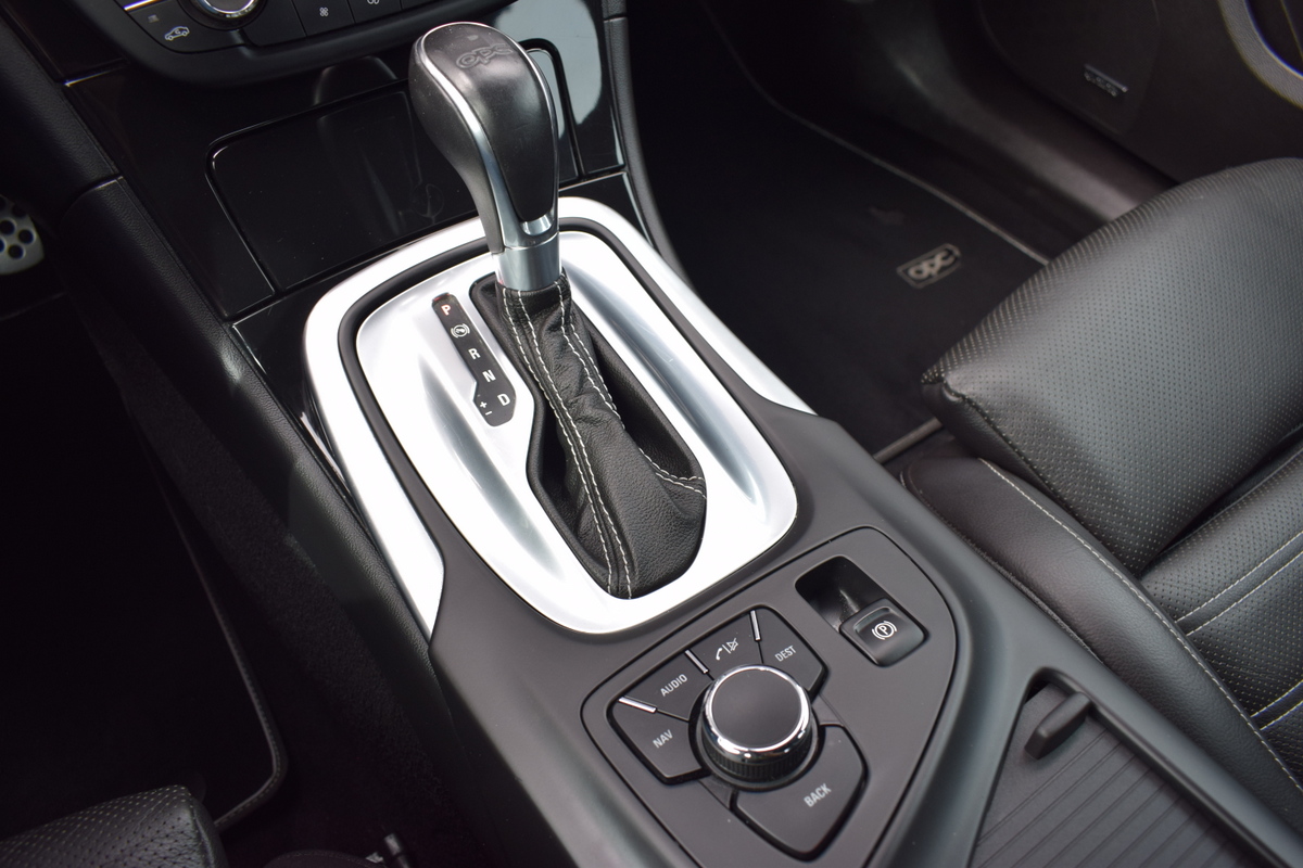 Opel Insignia Opel Insignia 2.8 Turbo 325pk OPC Automaat 4×4 Bi-Xenon | Recaro Sportstoelen | Zwart Leder | Schuif/Kanteldak | Infinity Audio