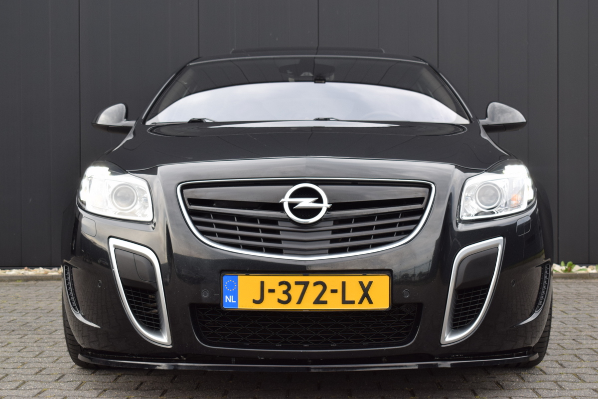Opel Insignia Opel Insignia 2.8 Turbo 325pk OPC Automaat 4×4 Bi-Xenon | Recaro Sportstoelen | Zwart Leder | Schuif/Kanteldak | Infinity Audio
