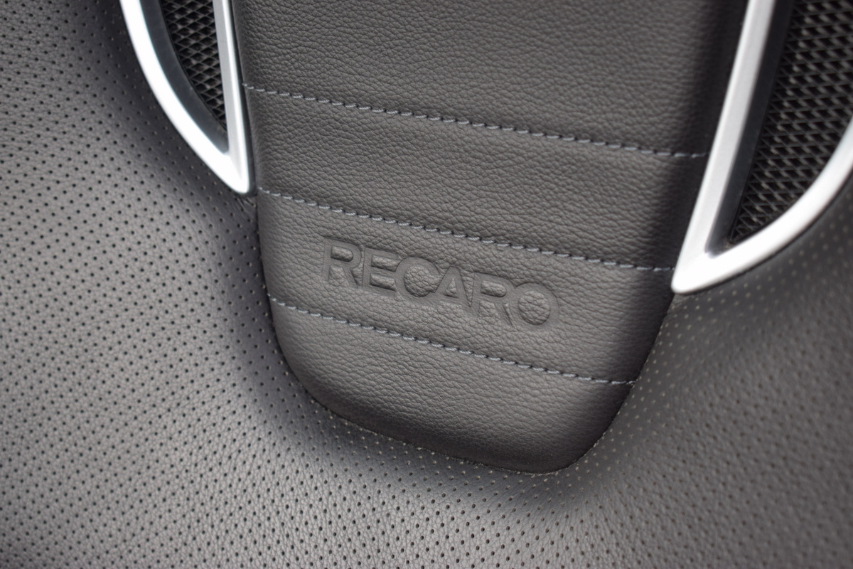 Opel Insignia Opel Insignia 2.8 Turbo 325pk OPC Automaat 4×4 Bi-Xenon | Recaro Sportstoelen | Zwart Leder | Schuif/Kanteldak | Infinity Audio