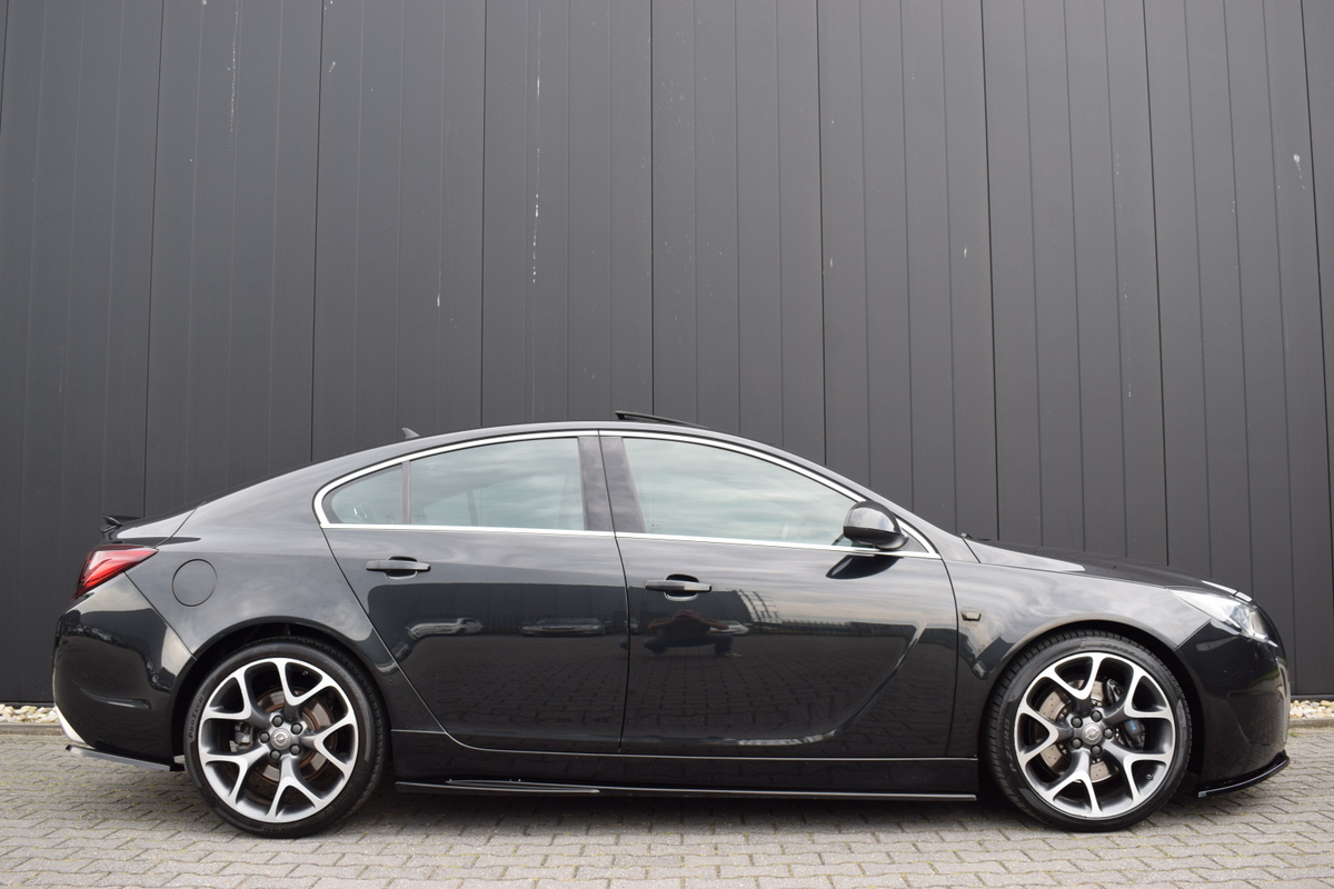 Opel Insignia Opel Insignia 2.8 Turbo 325pk OPC Automaat 4×4 Bi-Xenon | Recaro Sportstoelen | Zwart Leder | Schuif/Kanteldak | Infinity Audio
