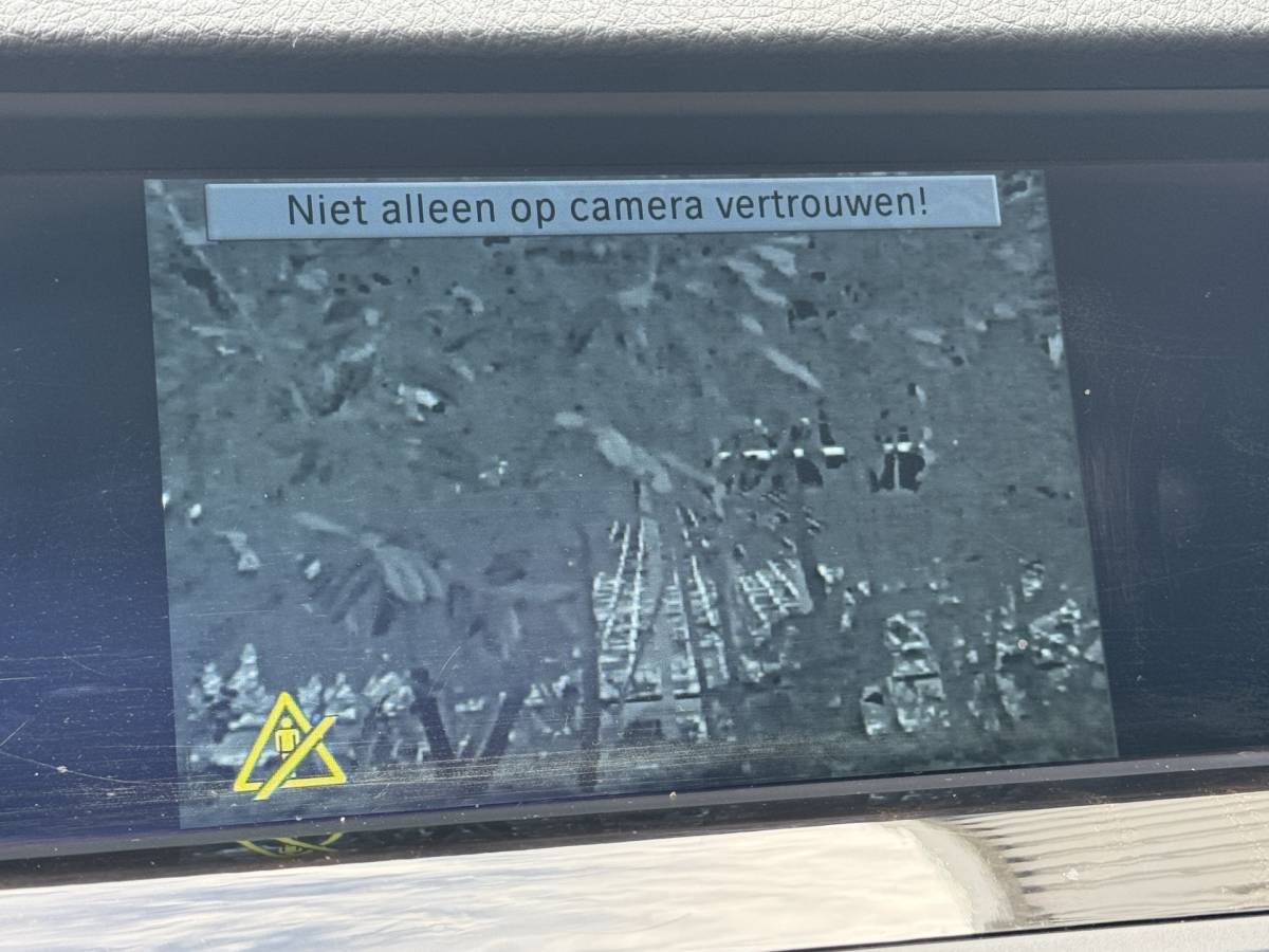BMW 5 Serie BMW 5-serie Touring 528i Bi-Xenon / Leder / Pano / Night vision / Aut / 6-cil / Standkachel