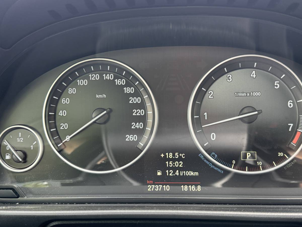 BMW 5 Serie BMW 5-serie Touring 528i Bi-Xenon / Leder / Pano / Night vision / Aut / 6-cil / Standkachel
