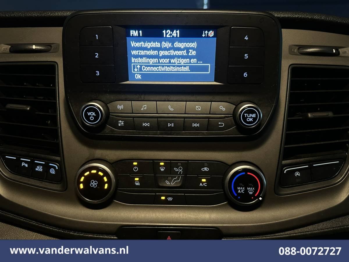 Ford Transit Ford Transit 2.0 TDCI 130pk L4H3 Euro6 Airco | Camera | Cruisecontrol | Verwarmde voorruit | Parkeersensoren, Bijrijdersbank