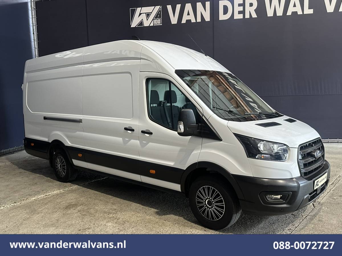 Ford Transit Ford Transit 2.0 TDCI 130pk L4H3 Euro6 Airco | Camera | Cruisecontrol | Verwarmde voorruit | Parkeersensoren, Bijrijdersbank