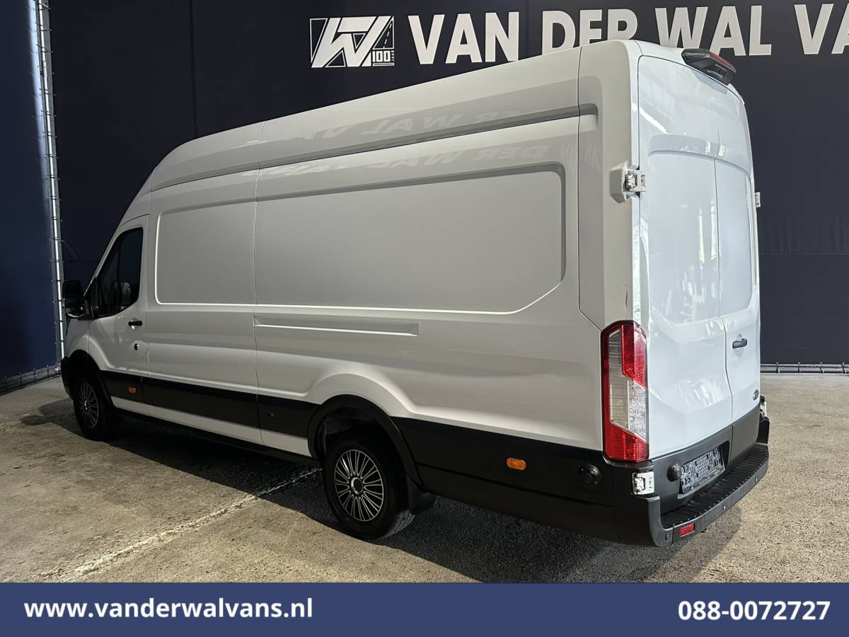 Ford Transit Ford Transit 2.0 TDCI 130pk L4H3 Euro6 Airco | Camera | Cruisecontrol | Verwarmde voorruit | Parkeersensoren, Bijrijdersbank