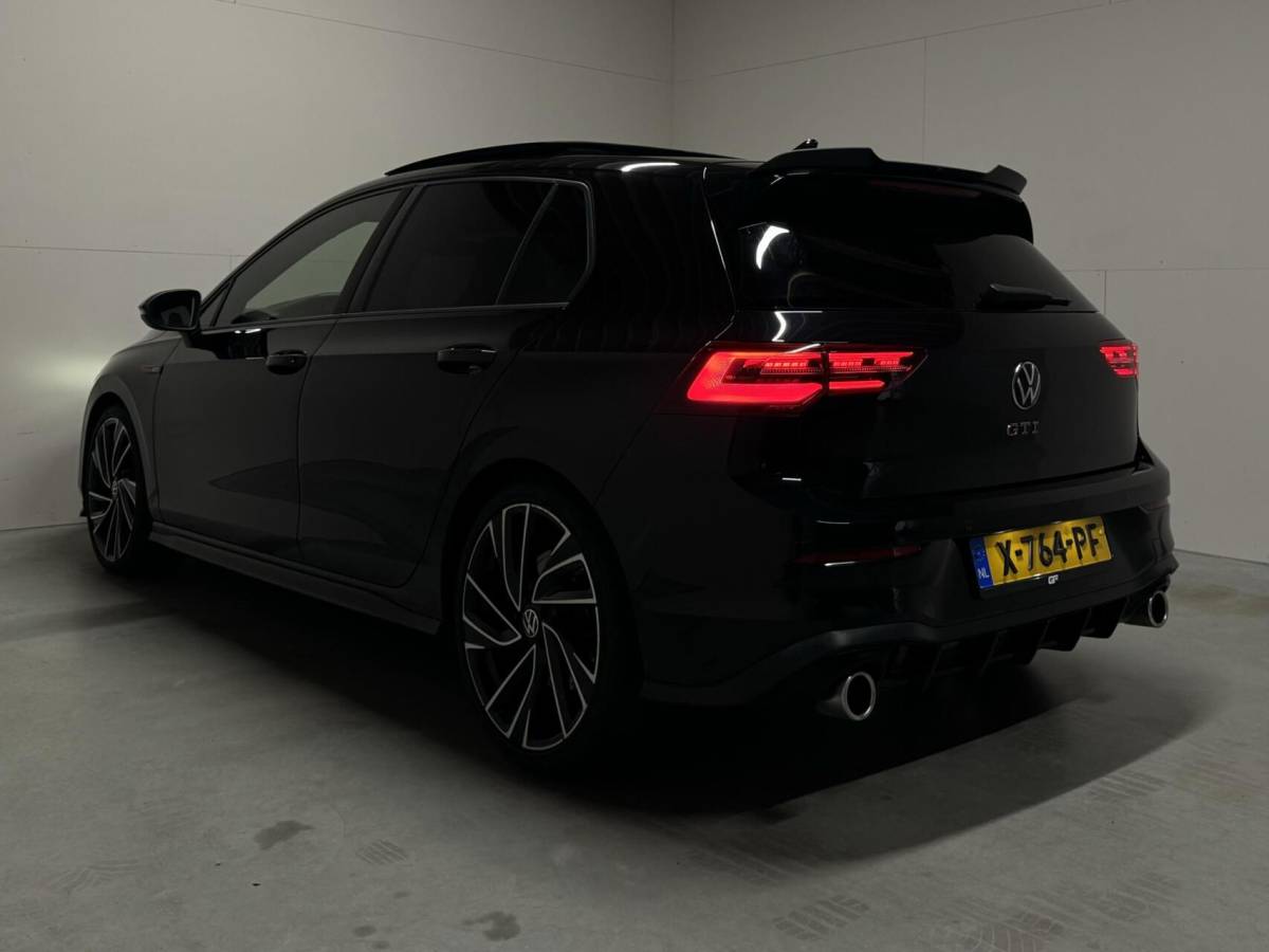 Volkswagen Golf Volkswagen Golf 2.0 TSI GTI Pano HUD H/K Sfeer Camera Carplay