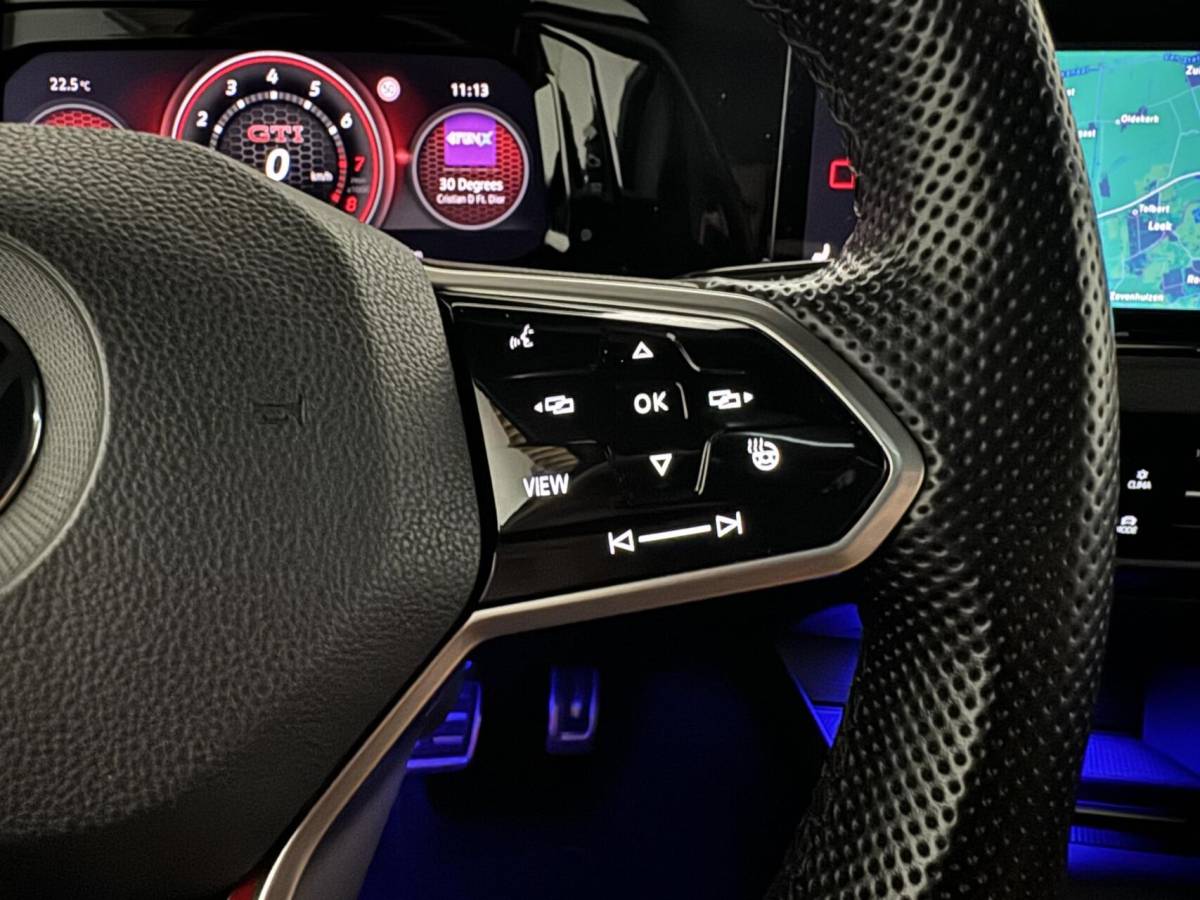 Volkswagen Golf Volkswagen Golf 2.0 TSI GTI Pano HUD H/K Sfeer Camera Carplay