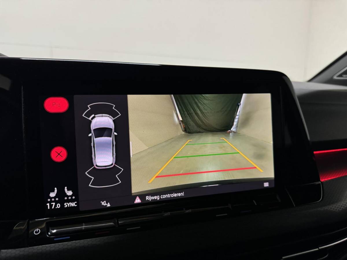Volkswagen Golf Volkswagen Golf 2.0 TSI GTI Pano HUD H/K Sfeer Camera Carplay