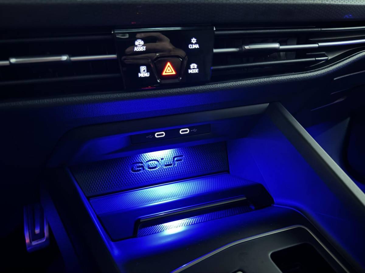 Volkswagen Golf Volkswagen Golf 2.0 TSI GTI Pano HUD H/K Sfeer Camera Carplay