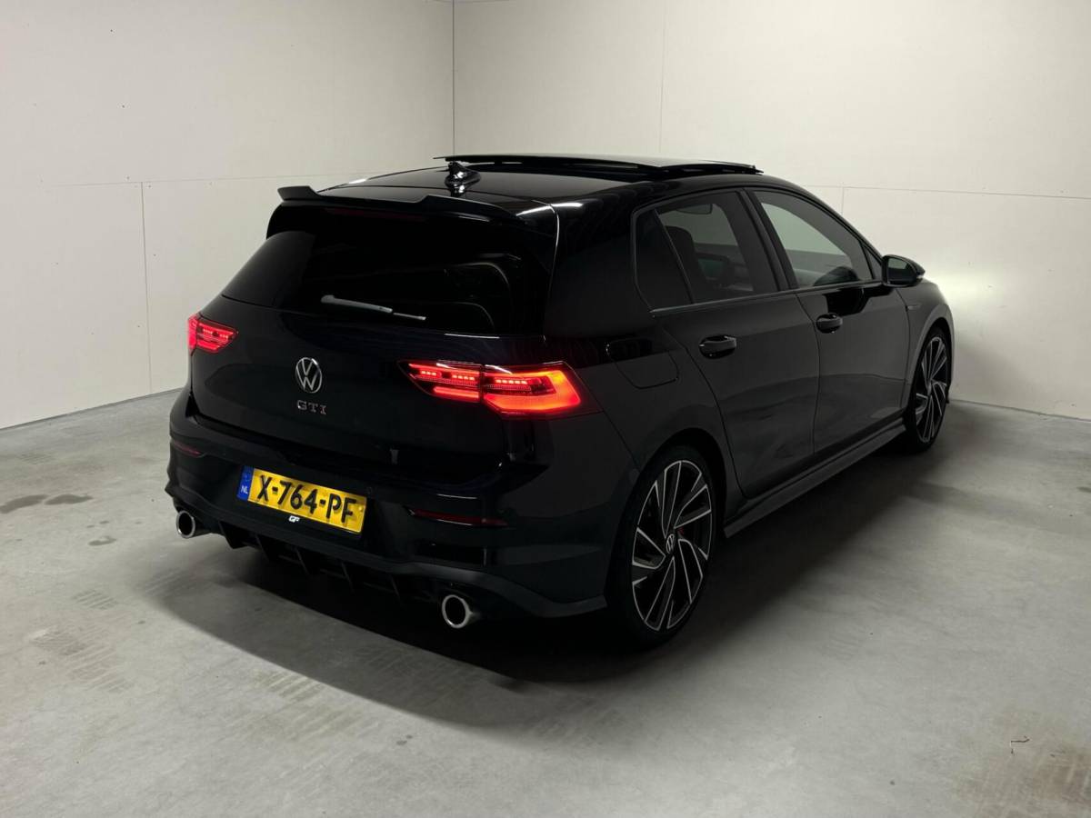 Volkswagen Golf Volkswagen Golf 2.0 TSI GTI Pano HUD H/K Sfeer Camera Carplay