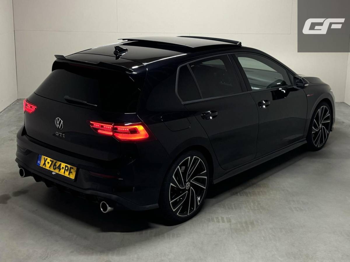 Volkswagen Golf Volkswagen Golf 2.0 TSI GTI Pano HUD H/K Sfeer Camera Carplay