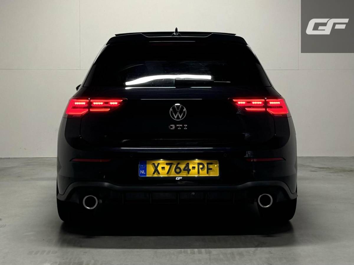Volkswagen Golf Volkswagen Golf 2.0 TSI GTI Pano HUD H/K Sfeer Camera Carplay
