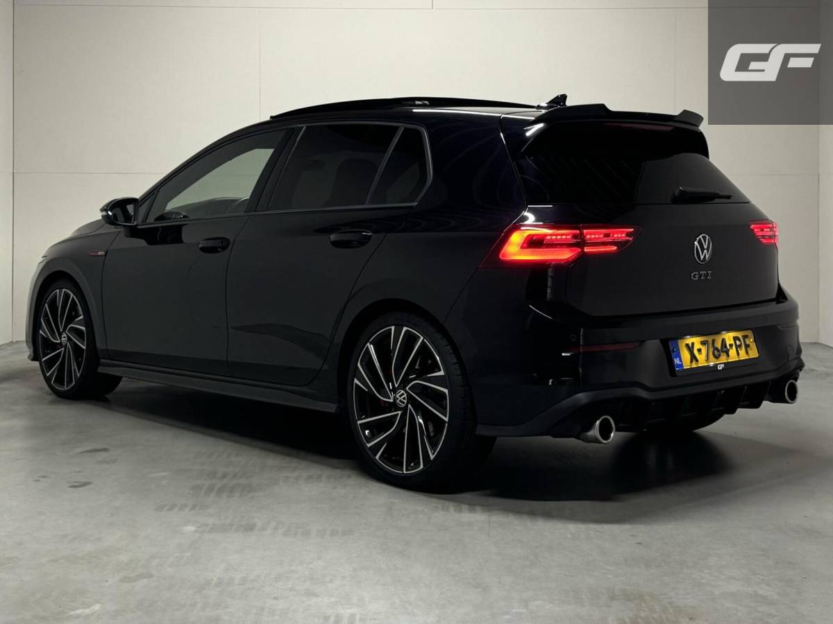 Volkswagen Golf Volkswagen Golf 2.0 TSI GTI Pano HUD H/K Sfeer Camera Carplay