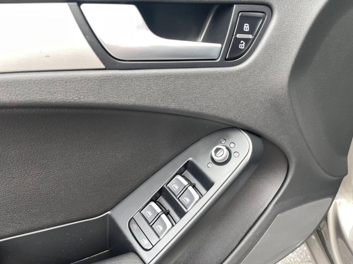 Audi A4 Audi A4 Avant 1.8 TFSI Pro Line LEER|NAVIGATIE|TREKHAAK|CRUISE CONTROL|CLIMATE AIRCO|STOELVERWARMING