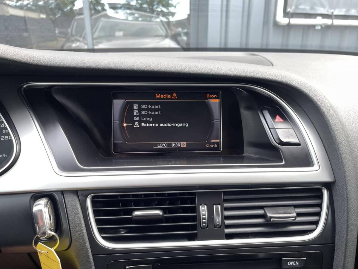 Audi A4 Audi A4 Avant 1.8 TFSI Pro Line LEER|NAVIGATIE|TREKHAAK|CRUISE CONTROL|CLIMATE AIRCO|STOELVERWARMING