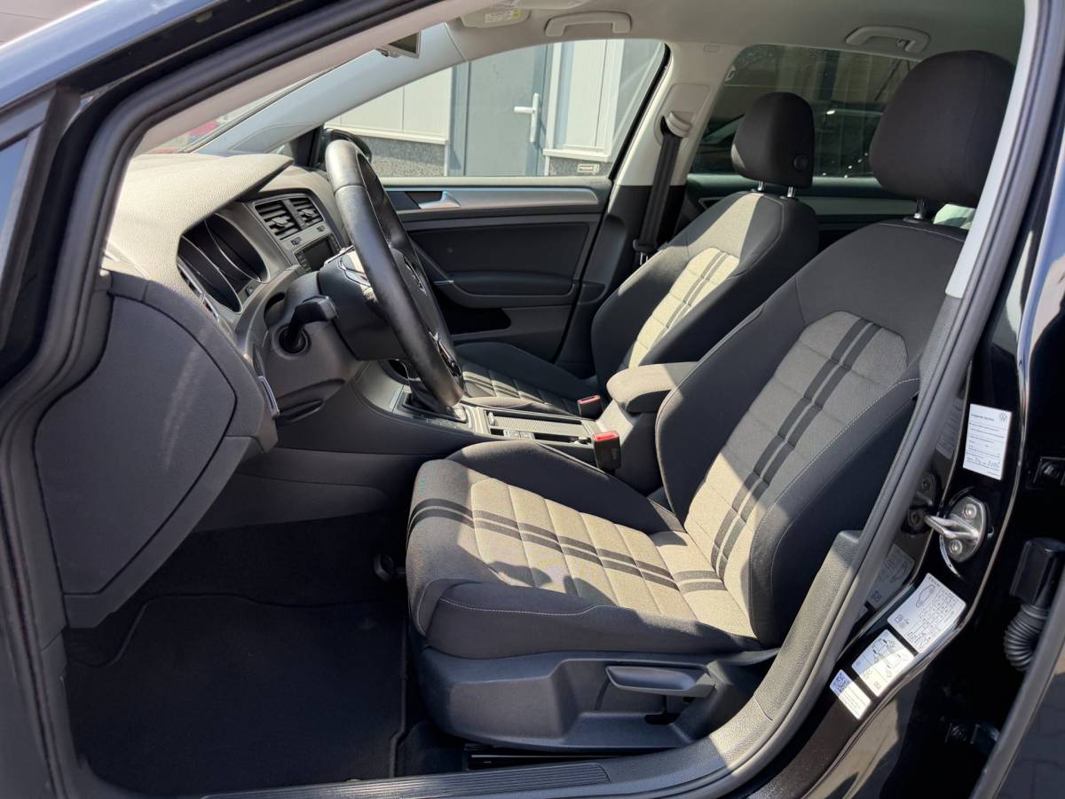 Volkswagen Golf Volkswagen Golf 1.0 TSI Connected Series AUTOMAAT