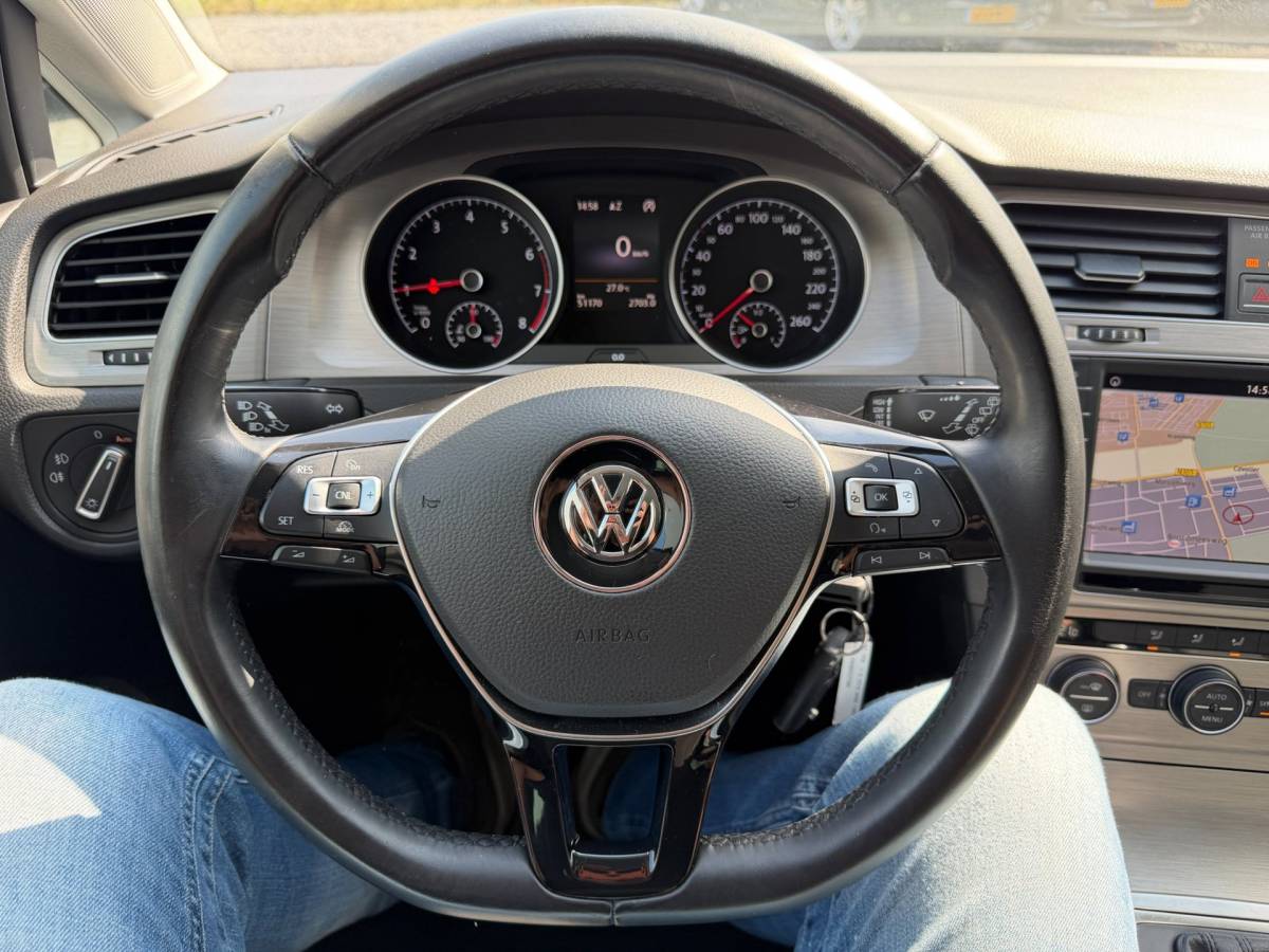 Volkswagen Golf Volkswagen Golf 1.0 TSI Connected Series AUTOMAAT