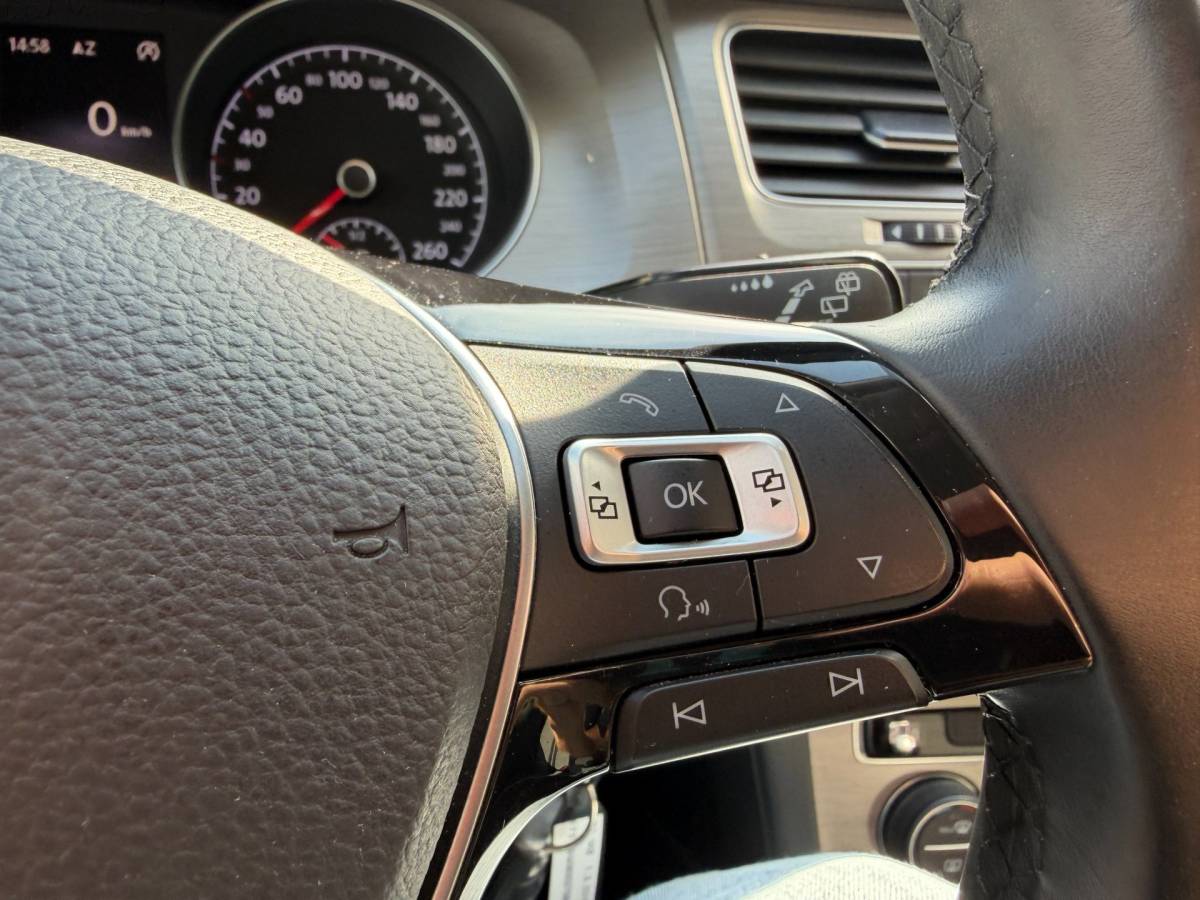 Volkswagen Golf Volkswagen Golf 1.0 TSI Connected Series AUTOMAAT
