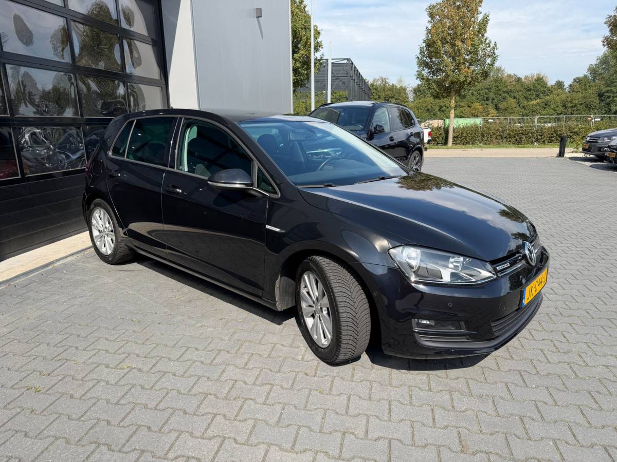 Volkswagen Golf Volkswagen Golf 1.0 TSI Connected Series AUTOMAAT