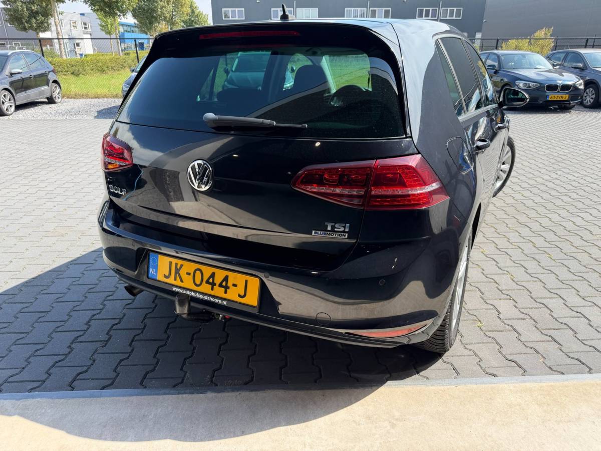Volkswagen Golf Volkswagen Golf 1.0 TSI Connected Series AUTOMAAT