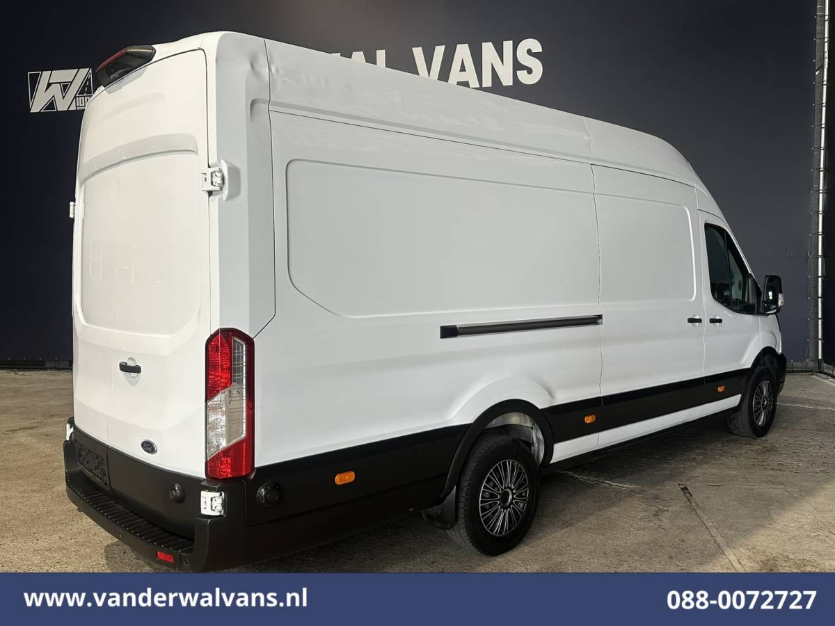 Ford Transit Ford Transit 2.0 TDCI 130pk L4H3 Euro6 Airco | Camera | Cruisecontrol | Verwarmde voorruit | Parkeersensoren, Bijrijdersbank