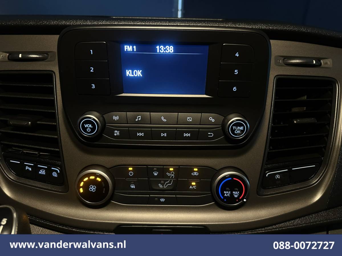 Ford Transit Ford Transit 2.0 TDCI 130pk L4H3 Euro6 Airco | Camera | Cruisecontrol | Verwarmde voorruit | Parkeersensoren, Bijrijdersbank