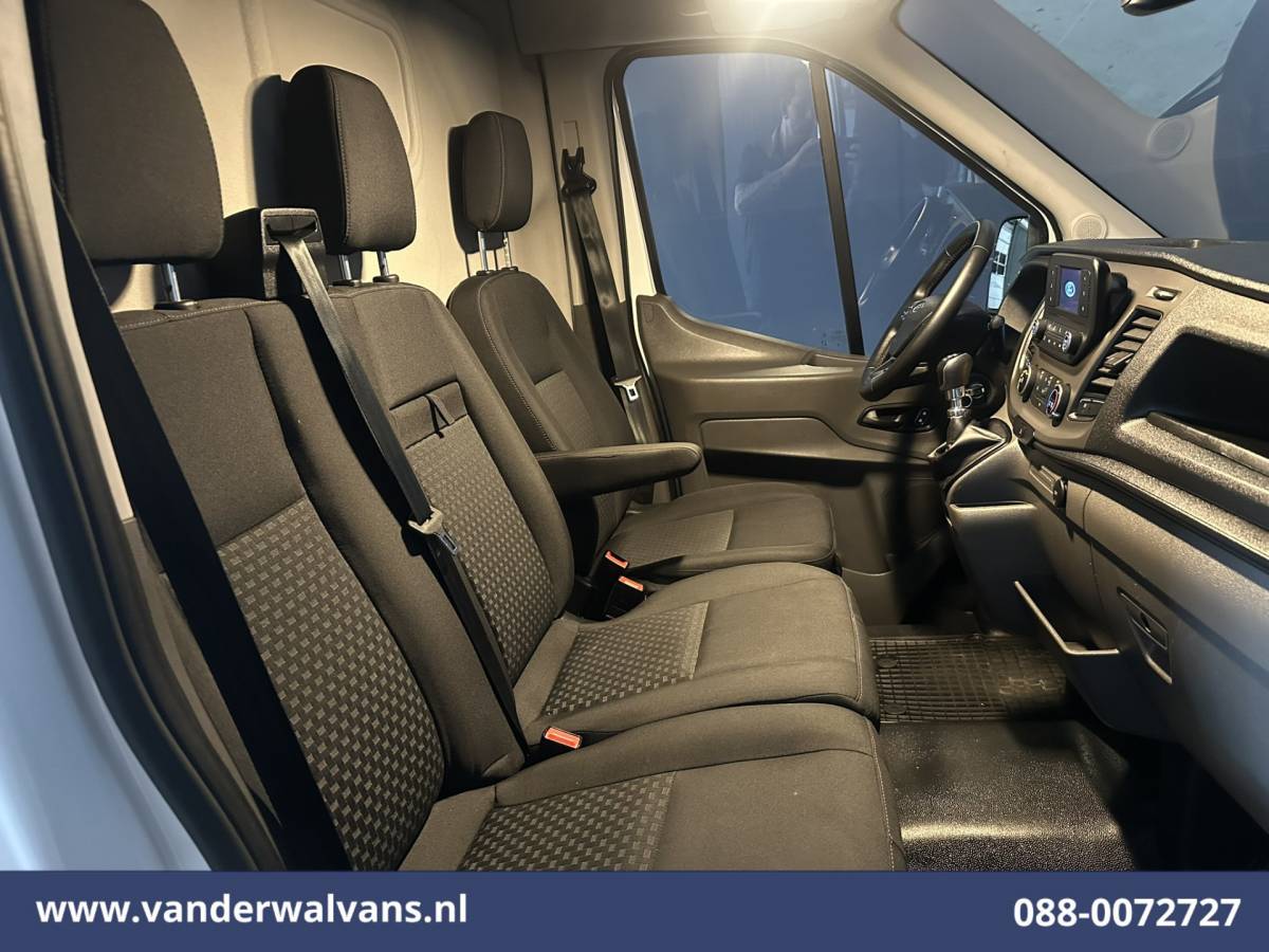 Ford Transit Ford Transit 2.0 TDCI 130pk L4H3 Euro6 Airco | Camera | Cruisecontrol | Verwarmde voorruit | Parkeersensoren, Bijrijdersbank