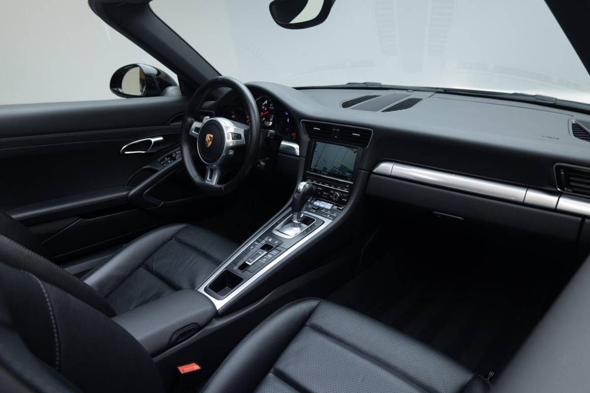 Porsche 911 Porsche 911 3.4 Targa 4 | 20 Inch |