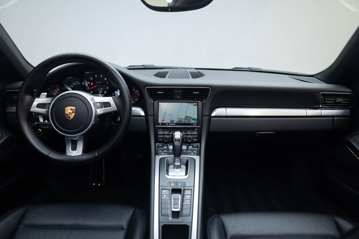 Porsche 911 Porsche 911 3.4 Targa 4 | 20 Inch |