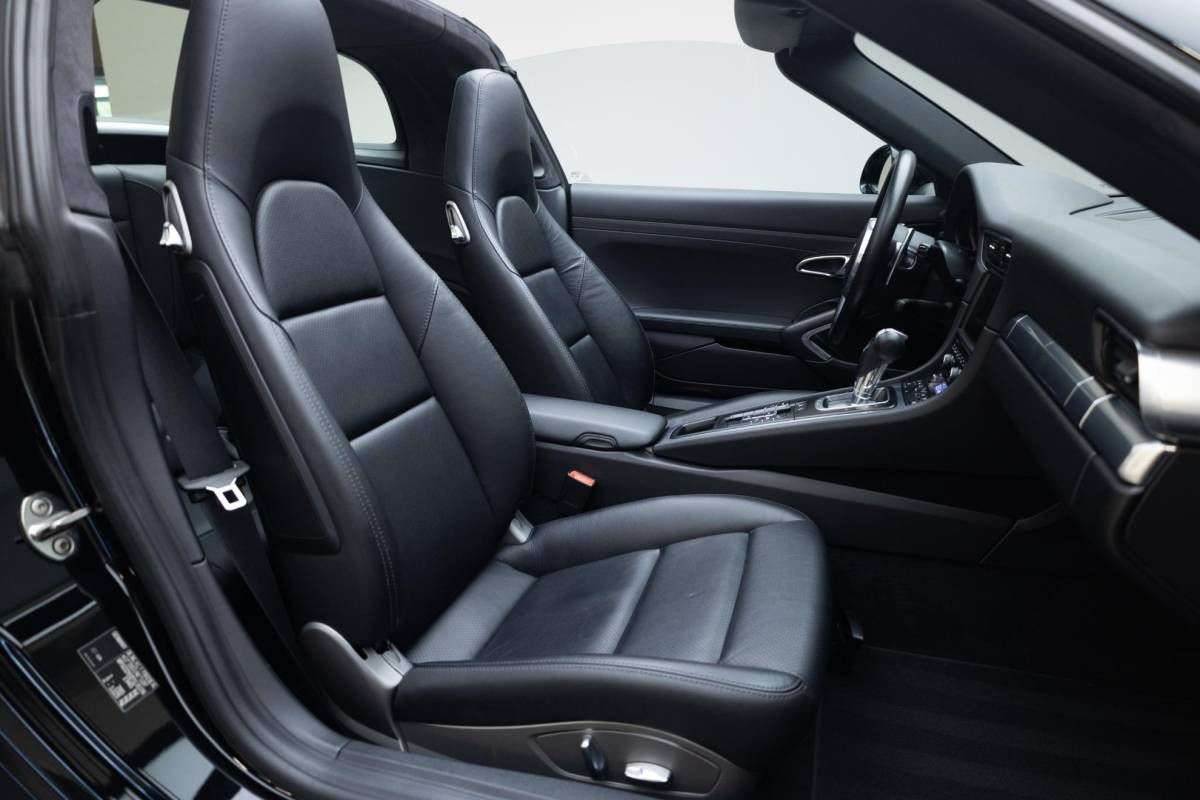 Porsche 911 Porsche 911 3.4 Targa 4 | 20 Inch |