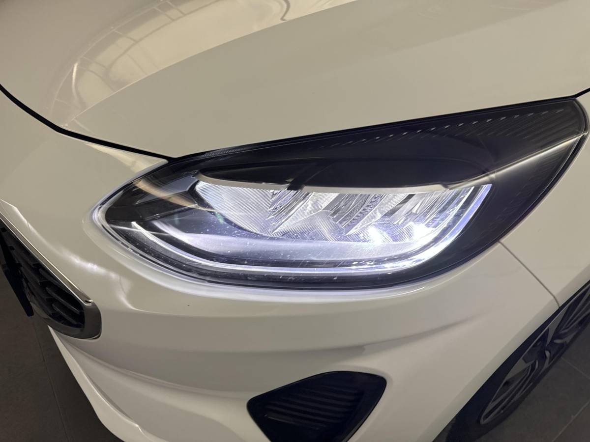 Ford Fiesta Ford Fiesta 1.0 EcoBoost Titanium Winter Pack | Adaptieve Cruise Control | Lichtmetalen Velgen