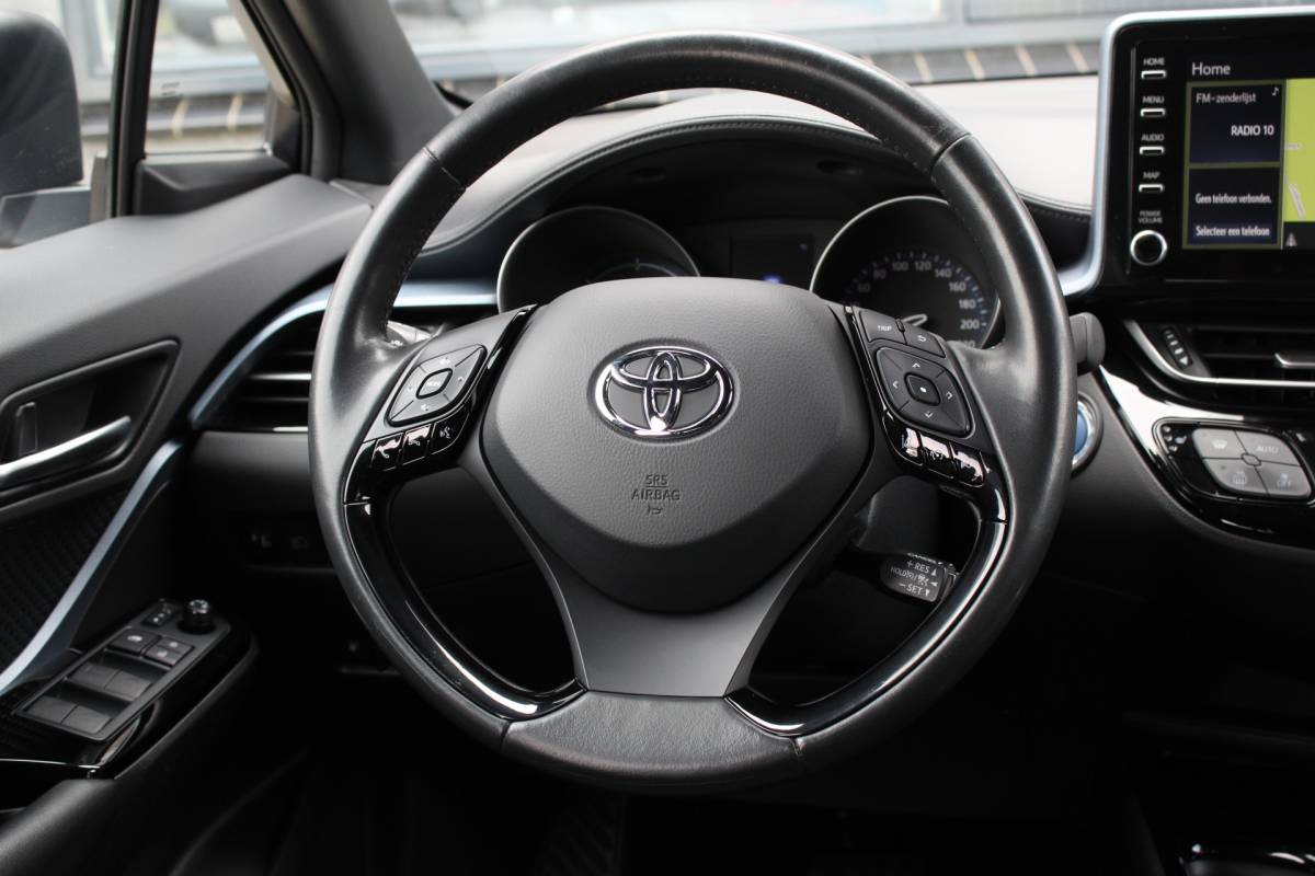 Toyota C-HR Toyota C-HR 2.0 Hybrid Style / Carplay / Stoel/stuurverwarming / Keyless