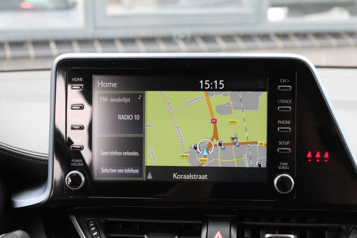 Toyota C-HR Toyota C-HR 2.0 Hybrid Style / Carplay / Stoel/stuurverwarming / Keyless