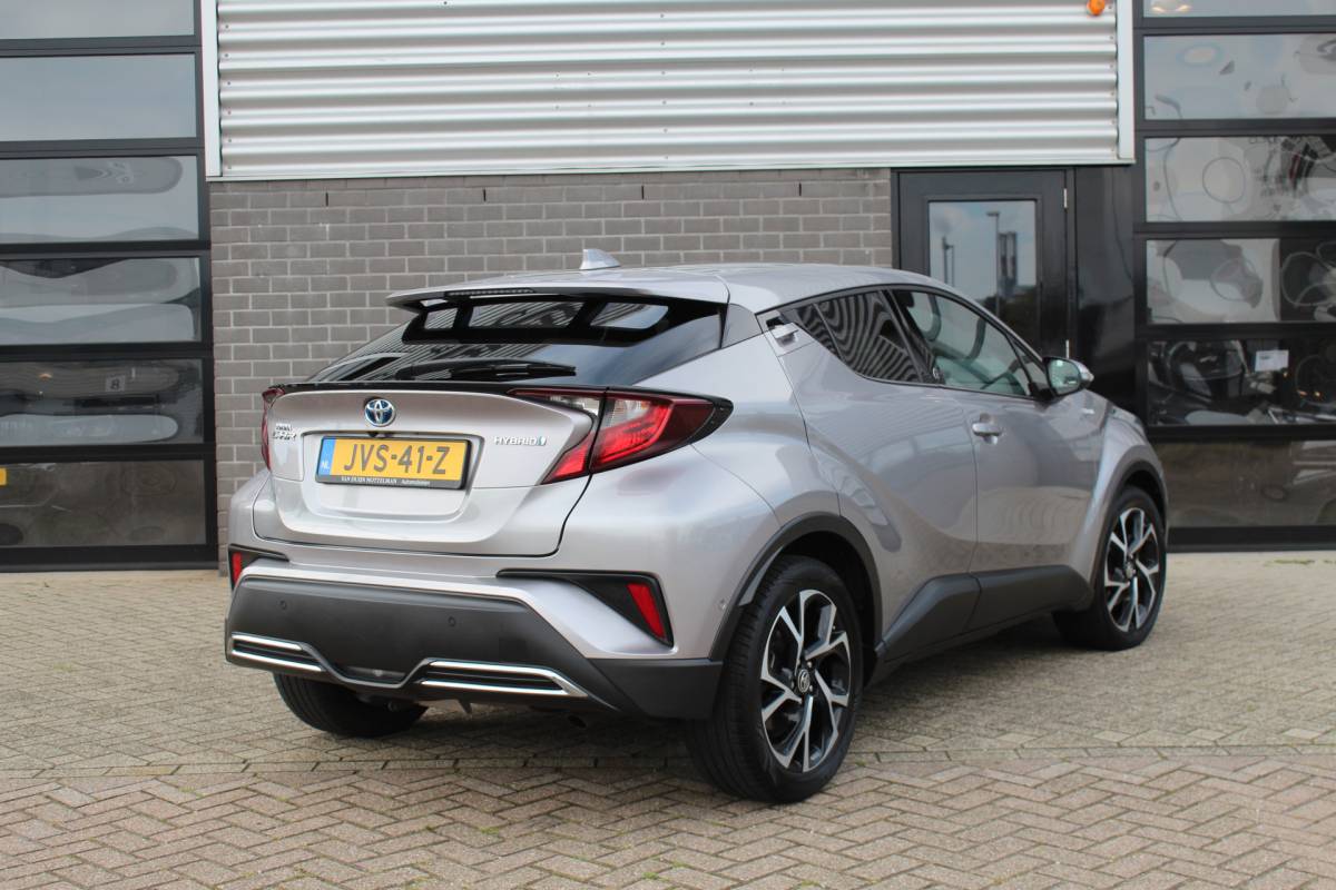 Toyota C-HR Toyota C-HR 2.0 Hybrid Style / Carplay / Stoel/stuurverwarming / Keyless