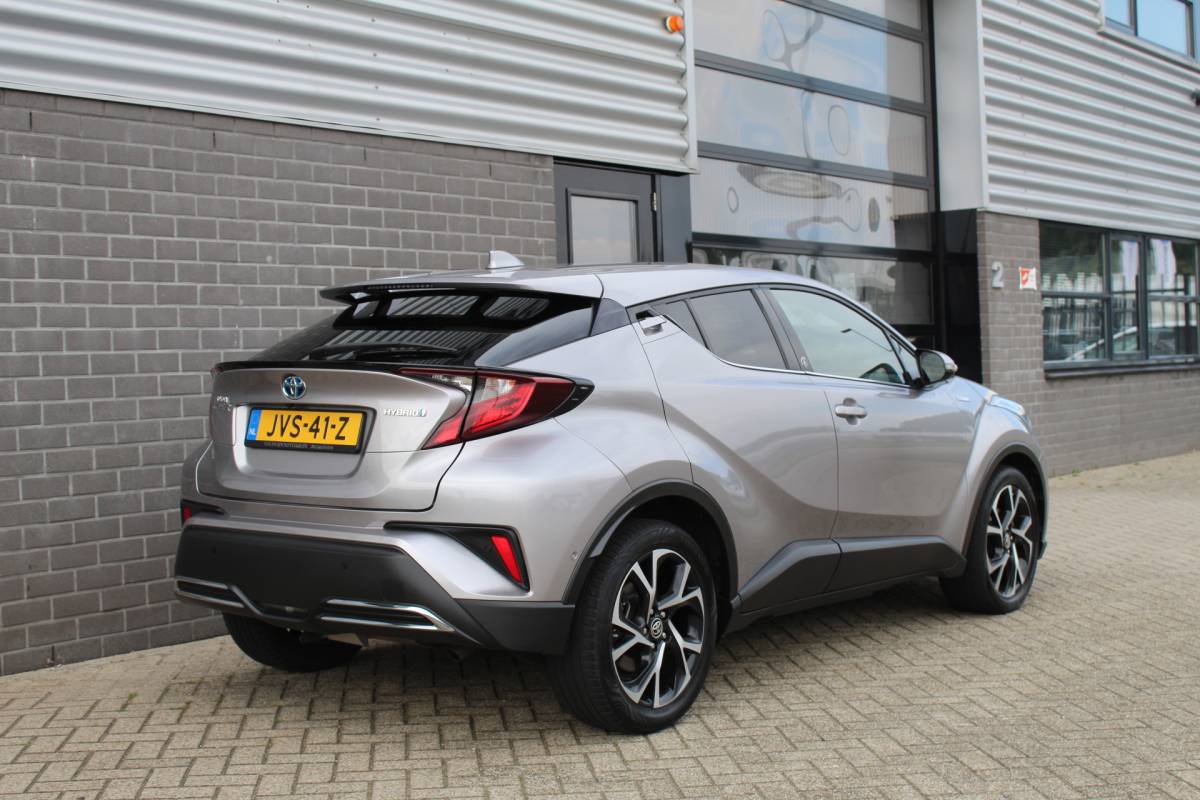 Toyota C-HR Toyota C-HR 2.0 Hybrid Style / Carplay / Stoel/stuurverwarming / Keyless