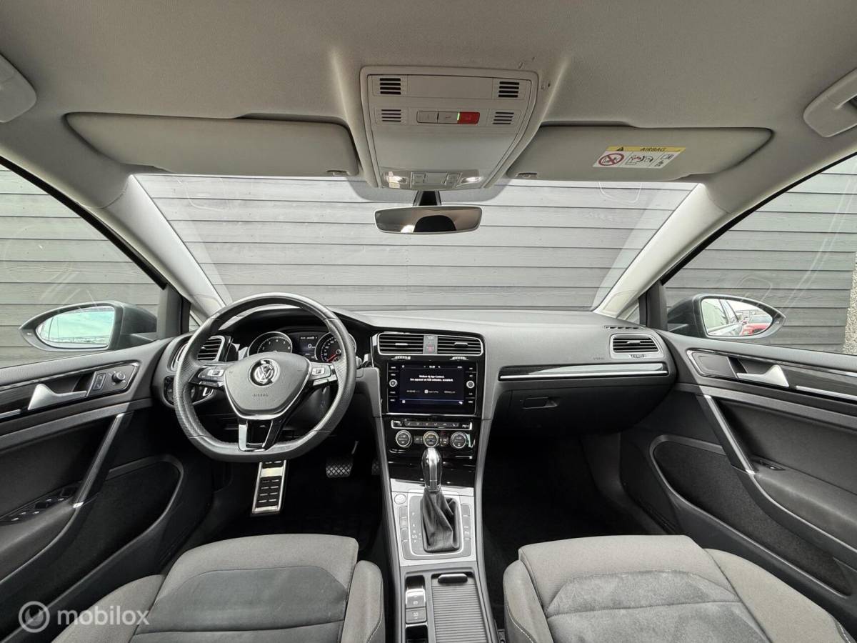 Volkswagen Golf Volkswagen Golf 1.5 TSI Highline DSG R-Line Carplay/Trekhaak/Clima/Cruise