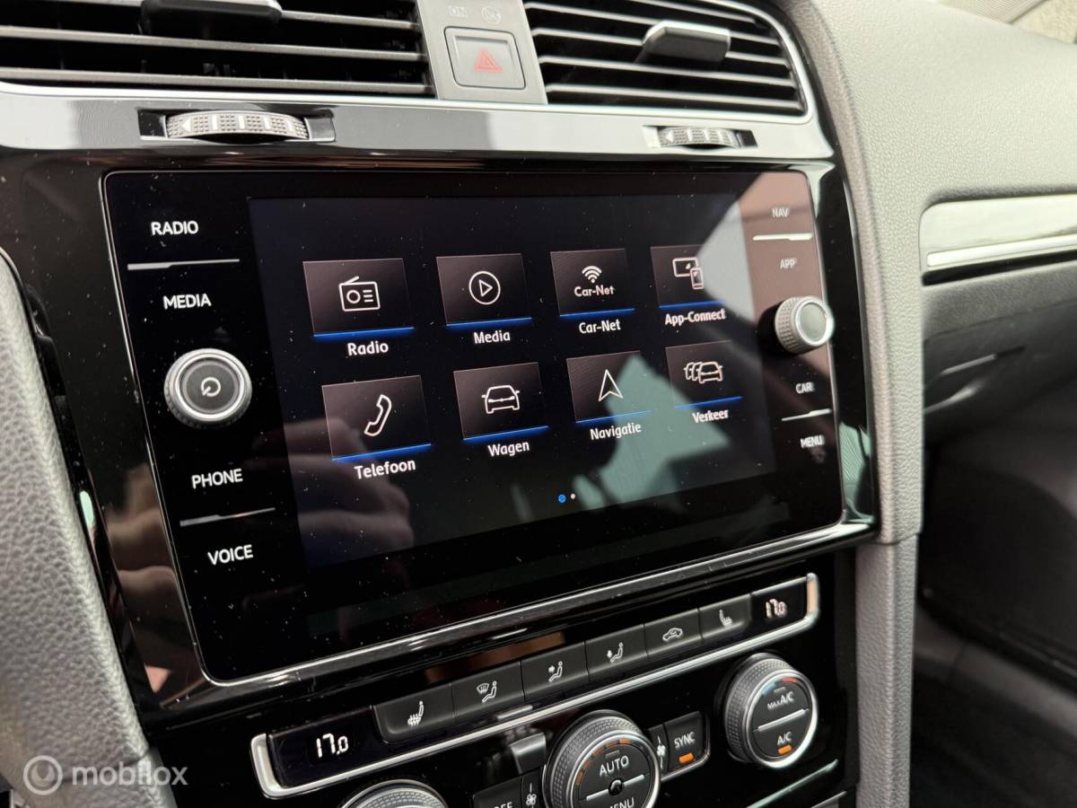 Volkswagen Golf Volkswagen Golf 1.5 TSI Highline DSG R-Line Carplay/Trekhaak/Clima/Cruise