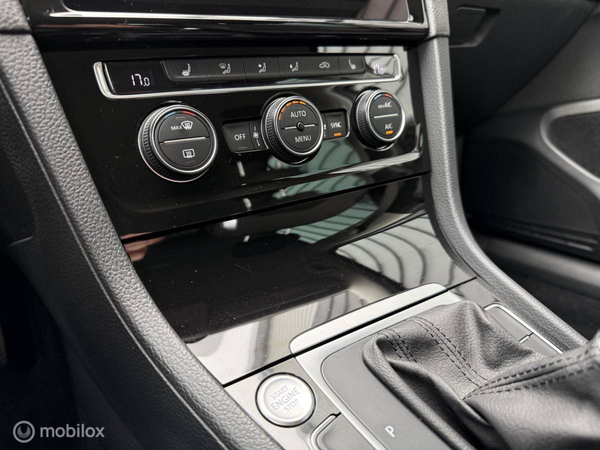 Volkswagen Golf Volkswagen Golf 1.5 TSI Highline DSG R-Line Carplay/Trekhaak/Clima/Cruise