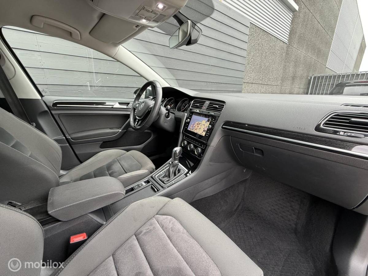 Volkswagen Golf Volkswagen Golf 1.5 TSI Highline DSG R-Line Carplay/Trekhaak/Clima/Cruise