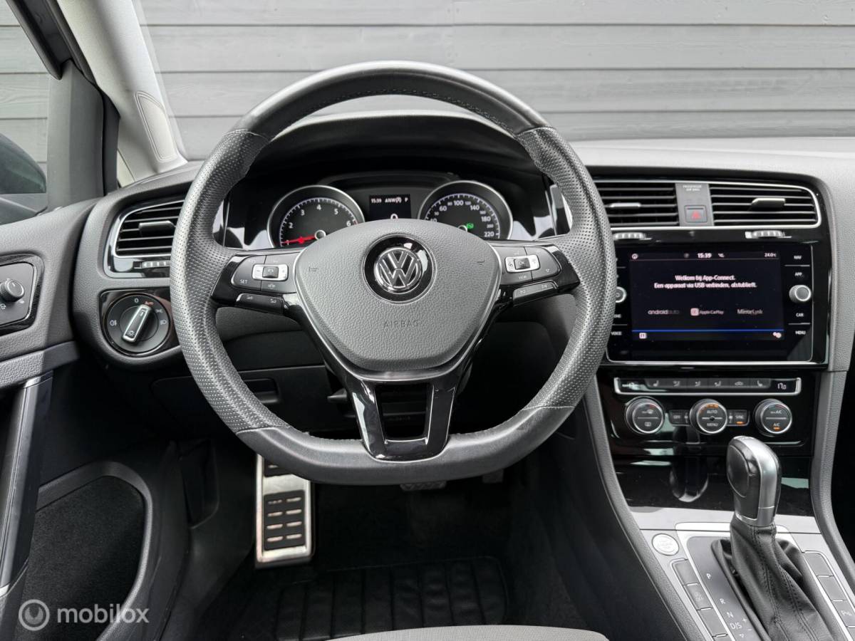 Volkswagen Golf Volkswagen Golf 1.5 TSI Highline DSG R-Line Carplay/Trekhaak/Clima/Cruise