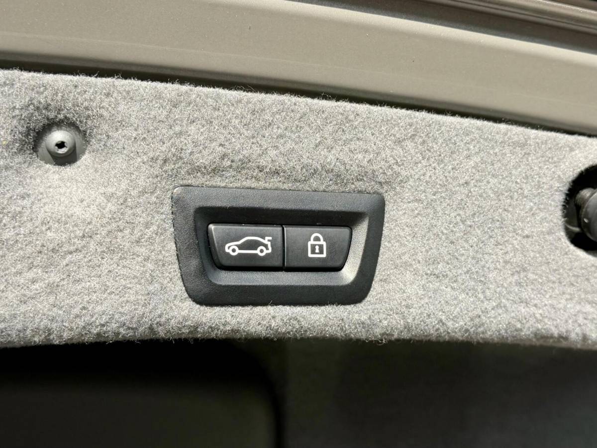 BMW 7 Serie BMW 7-serie 740Li 336pk 6 Cilinder | UNIEK | LAGE KM | NIEUWSTAAT |  Zeer Compleet | Trekhaak Afnb. | Technisch Top Staat |