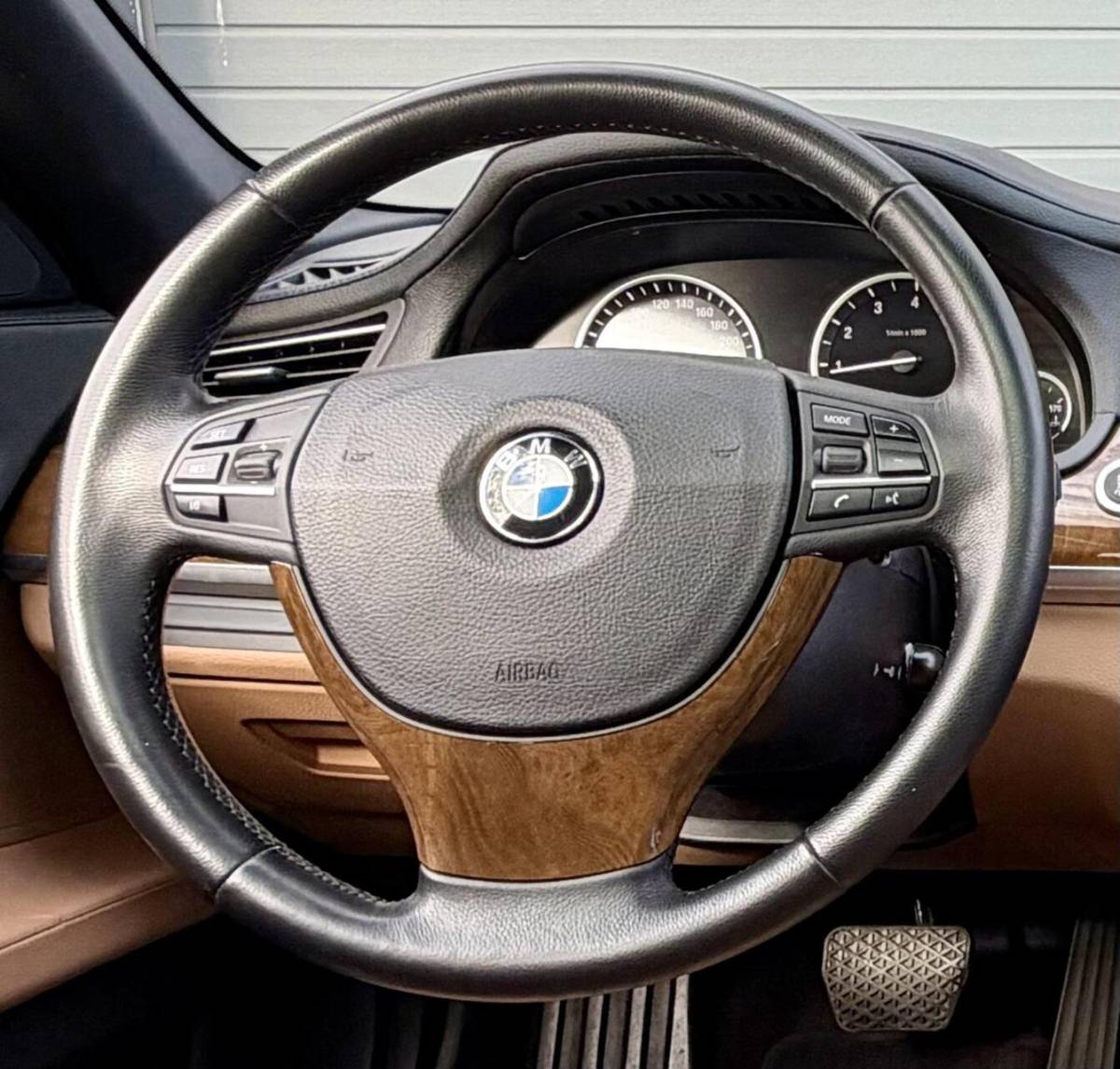 BMW 7 Serie BMW 7-serie 740Li 336pk 6 Cilinder | UNIEK | LAGE KM | NIEUWSTAAT |  Zeer Compleet | Trekhaak Afnb. | Technisch Top Staat |
