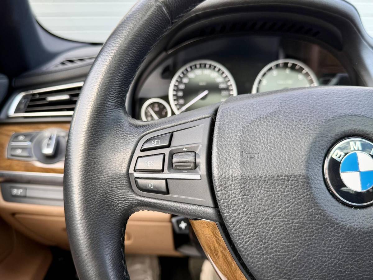 BMW 7 Serie BMW 7-serie 740Li 336pk 6 Cilinder | UNIEK | LAGE KM | NIEUWSTAAT |  Zeer Compleet | Trekhaak Afnb. | Technisch Top Staat |