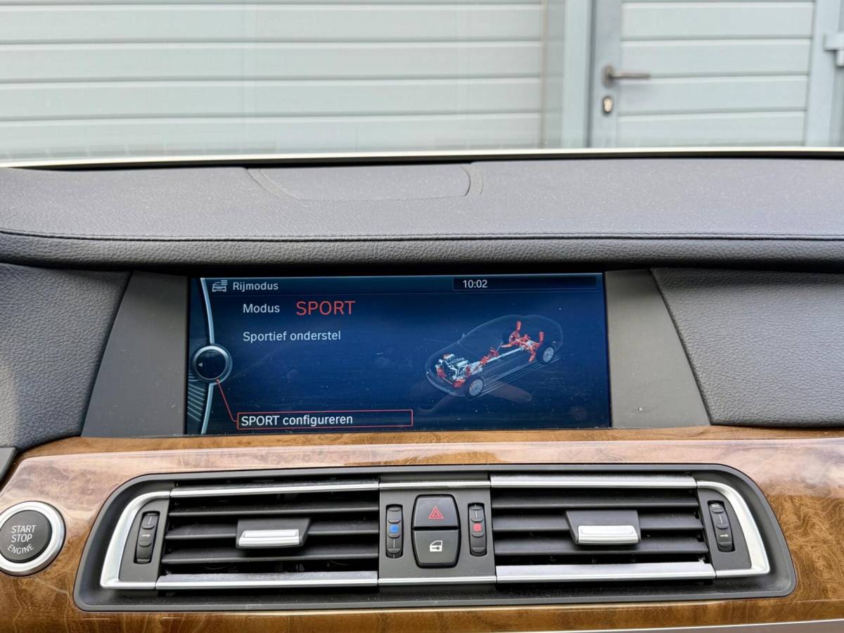 BMW 7 Serie BMW 7-serie 740Li 336pk 6 Cilinder | UNIEK | LAGE KM | NIEUWSTAAT |  Zeer Compleet | Trekhaak Afnb. | Technisch Top Staat |
