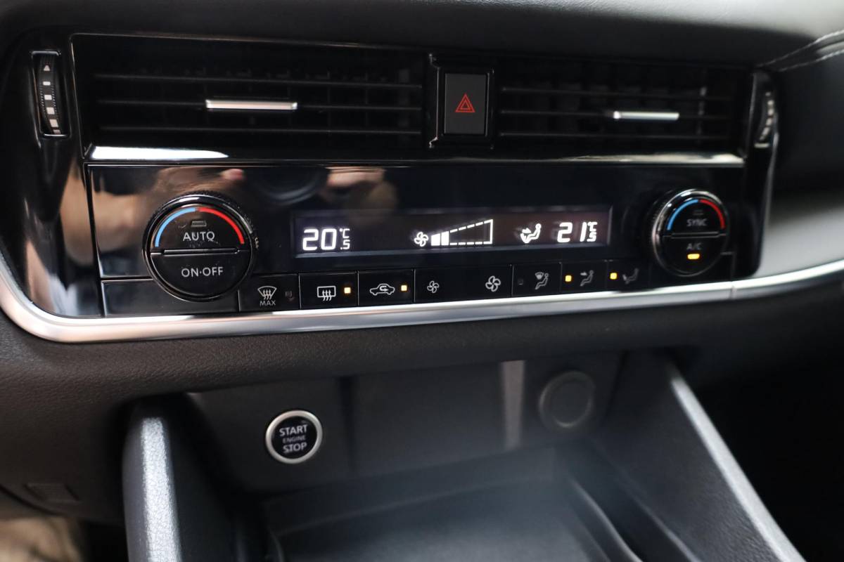 Nissan QASHQAI Nissan Qashqai 1.3 MHEV Xtronic Acenta TREKHAAK-AFN PANO CAMERA ADAPTIVE-CRUISE CARPLAY DAB AUTO-HOLD PDC 17”LMV