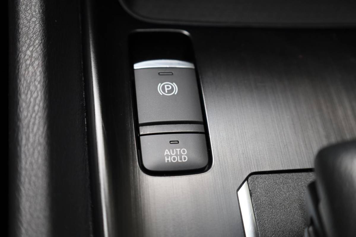 Nissan QASHQAI Nissan Qashqai 1.3 MHEV Xtronic Acenta TREKHAAK-AFN PANO CAMERA ADAPTIVE-CRUISE CARPLAY DAB AUTO-HOLD PDC 17”LMV