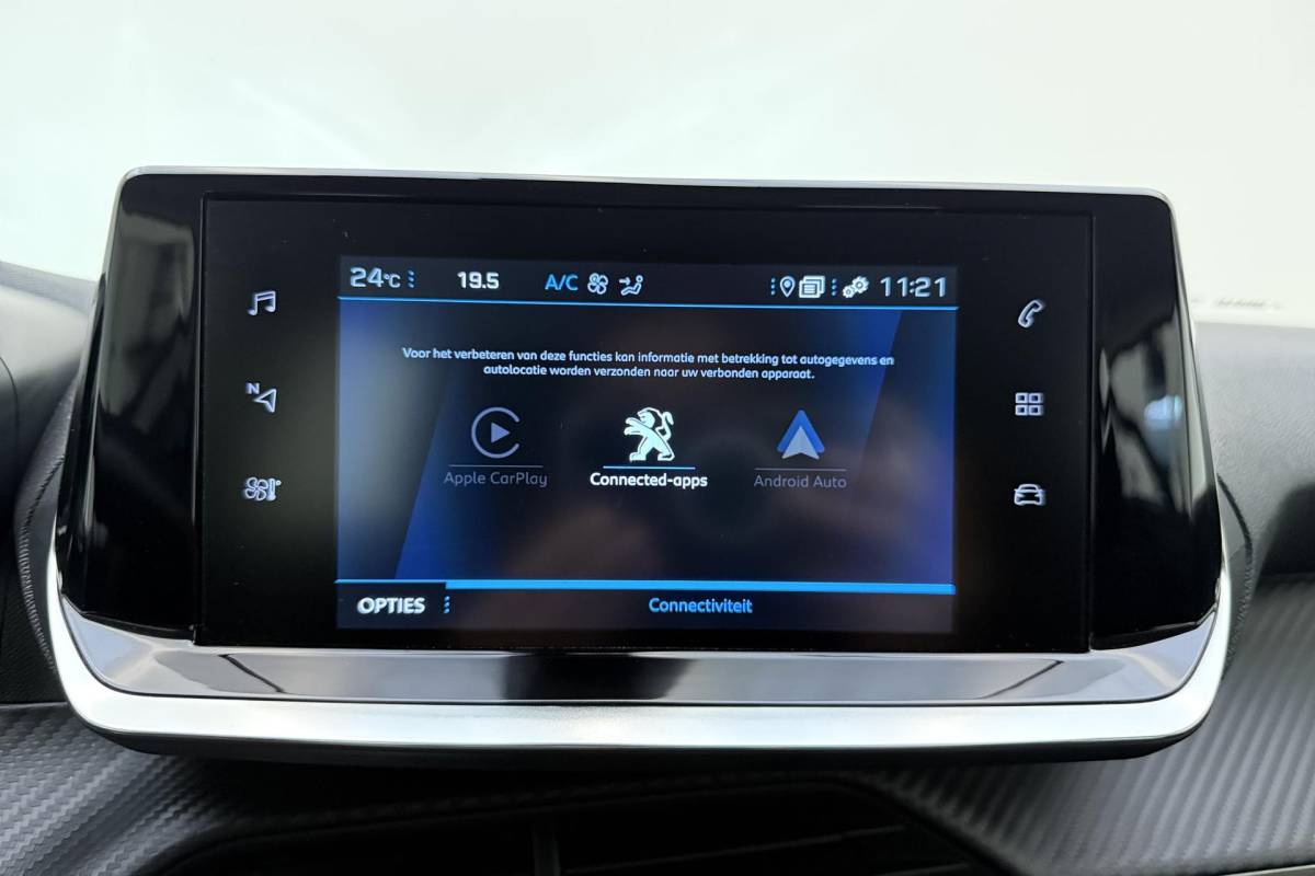 Peugeot 2008 Peugeot 2008 1.2 PureTech Active Pack | Climate Control | Full map navigatie | Apple Carplay/Android Auto | Cruise Control