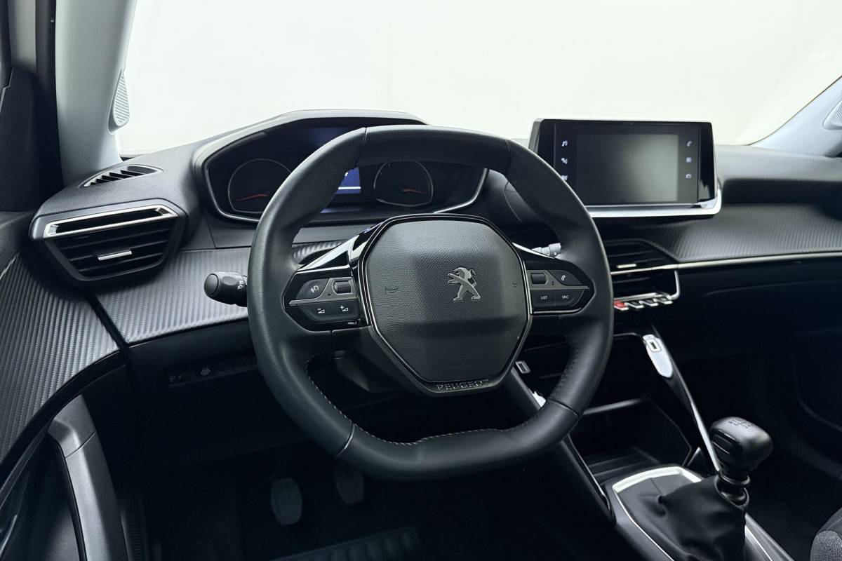 Peugeot 2008 Peugeot 2008 1.2 PureTech Active Pack | Climate Control | Full map navigatie | Apple Carplay/Android Auto | Cruise Control