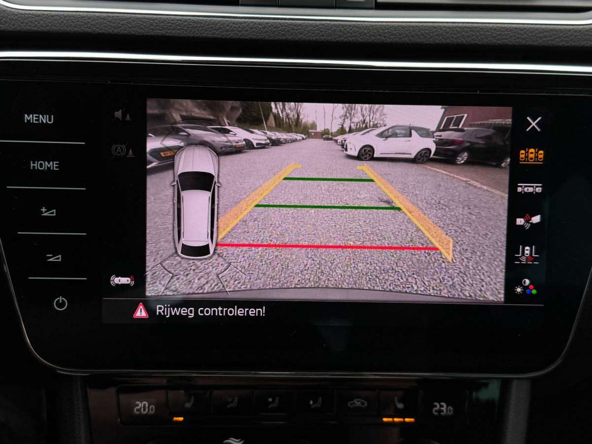 Škoda Superb ŠKODA Superb Combi iV 218PK DSG HYBRID BUSINESS CAMERA/NAVI/VIRTUAL/STUURVERW.
