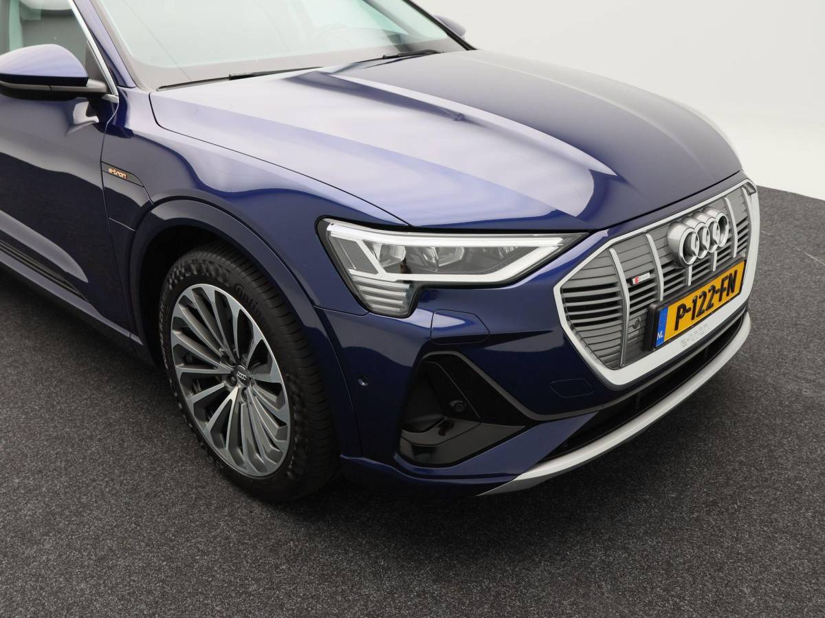 Audi e-tron Audi e-tron 50 quattro S Line 71 kWh 313 Pk | Panoramadak | Trekhaak | Stoelverwarming | Bang & Olufsen | Head UP |Camera | 21 Inch | 81.372 Km !!